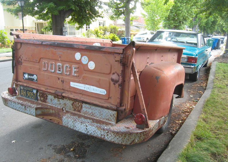 Illustration for article titled 1967 Plymouth Belvedere II, with Bonus 1958 Dodge Pickup Bed Trailer